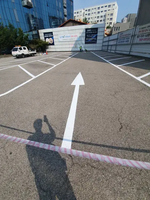 주차장 화살표 라인도색 현장